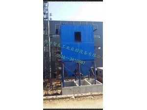 MC、FMC型分室清灰脈沖袋式除塵器，是我公司在采用美國富樂公司產(chǎn)品技術(shù)基礎(chǔ)上，結(jié)合國產(chǎn)普通MC型脈沖袋式除塵器的基礎(chǔ)上，改進的新型高效脈沖袋式除塵器。